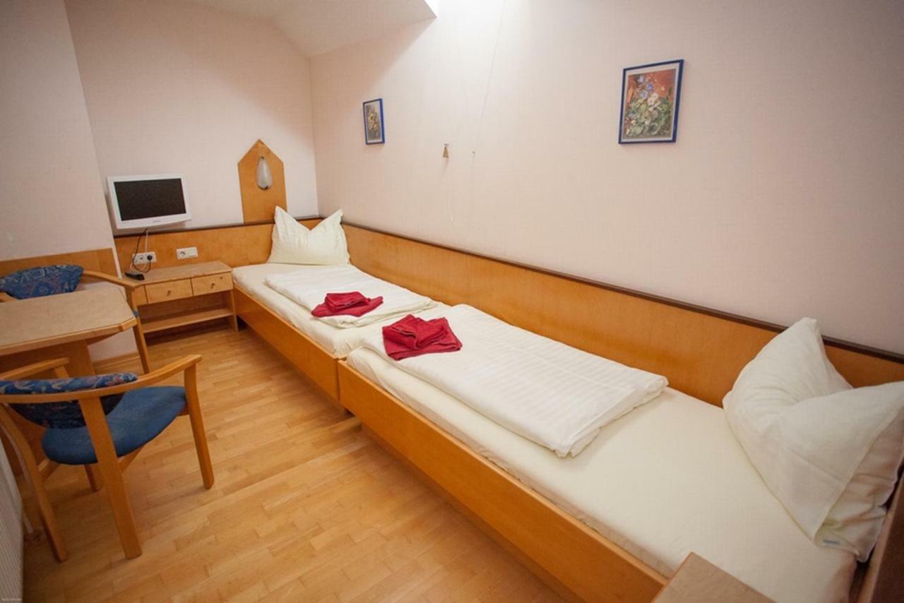 Gasthof Roderich Hotel Langenzersdorf 외부 사진
