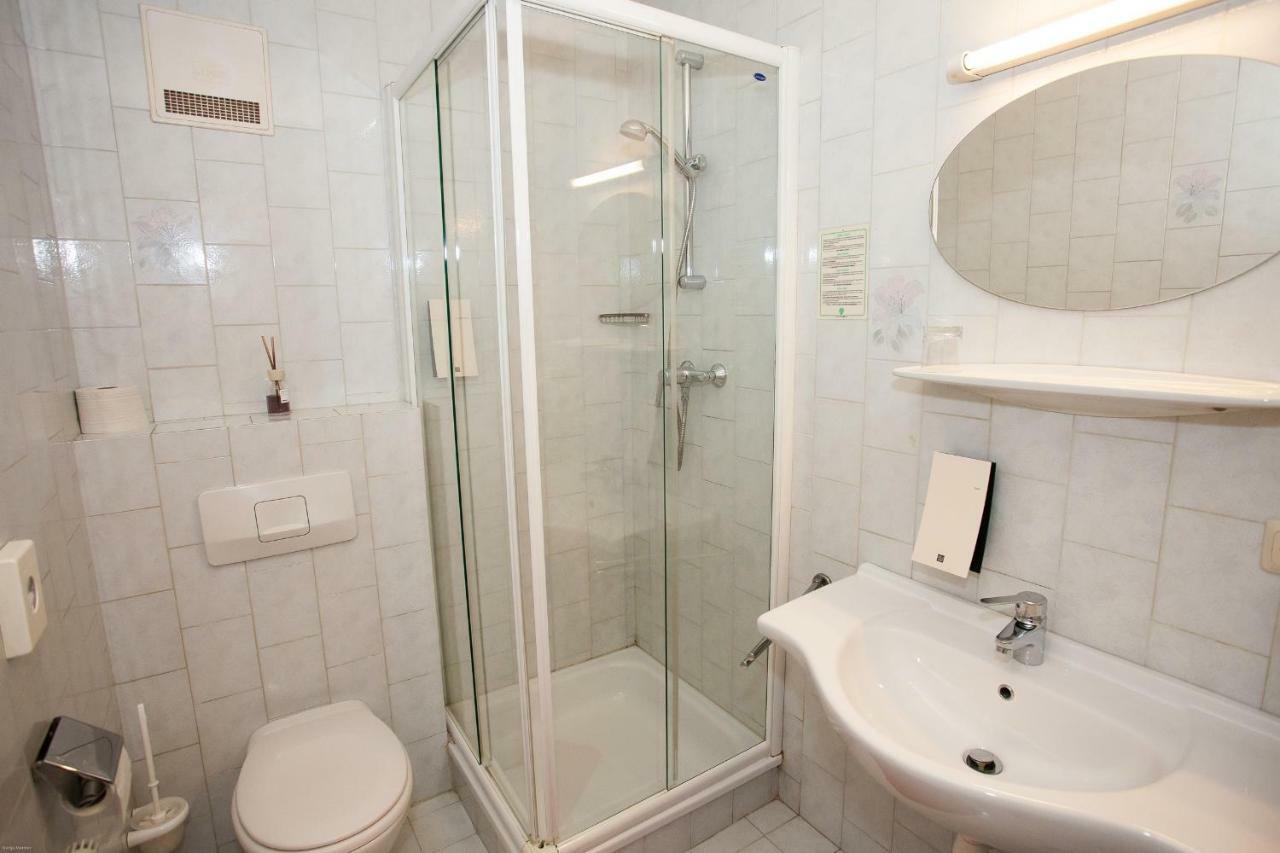 Gasthof Roderich Hotel Langenzersdorf 외부 사진