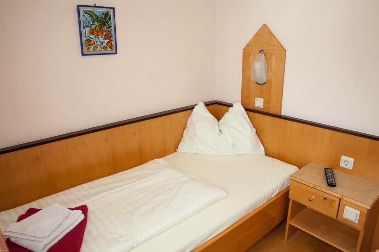 Gasthof Roderich Hotel Langenzersdorf 외부 사진