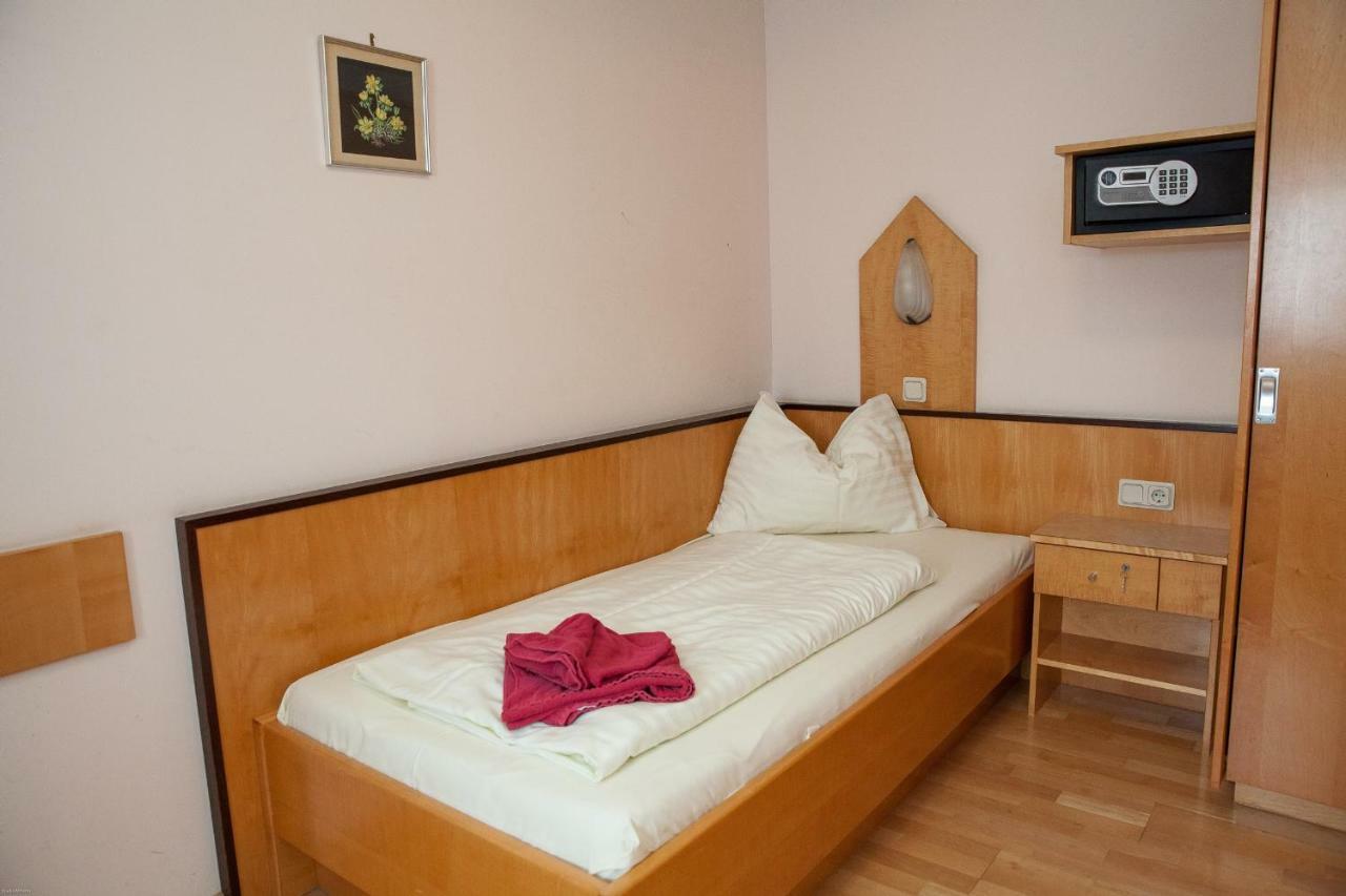 Gasthof Roderich Hotel Langenzersdorf 외부 사진