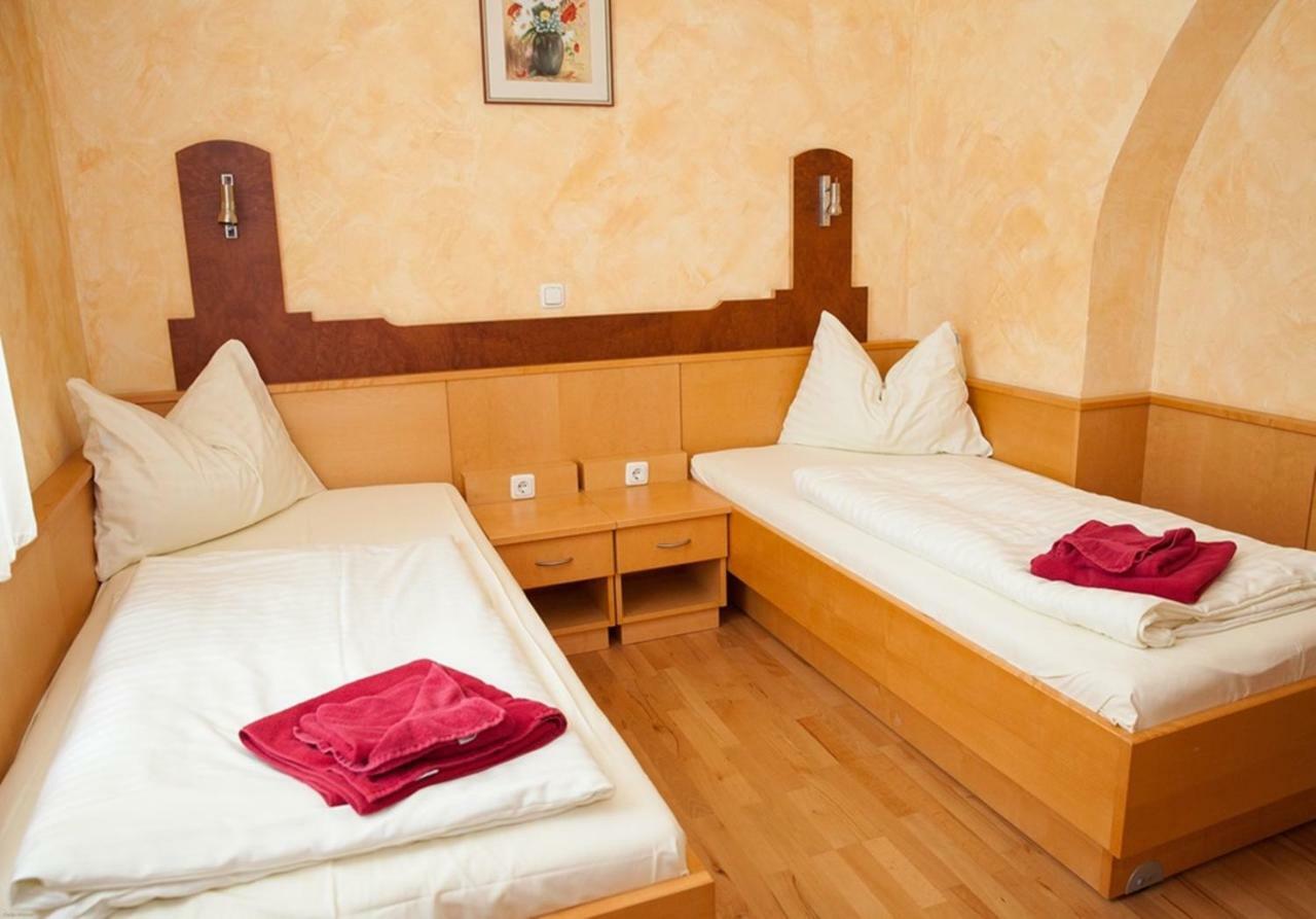 Gasthof Roderich Hotel Langenzersdorf 외부 사진